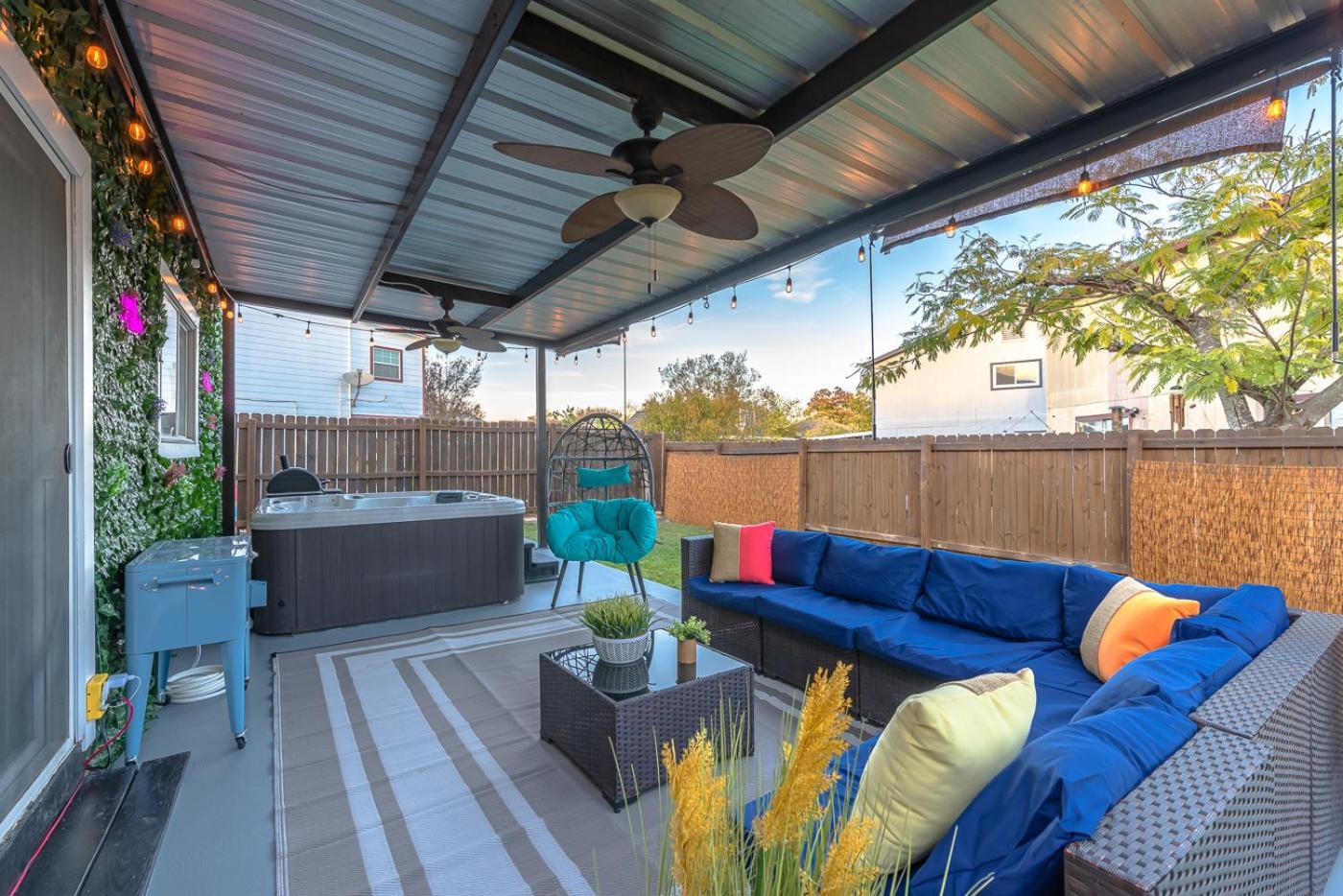 Gameroom, Bbq & Hot-tub By Lackland & Seaworld Сasa de vacaciones