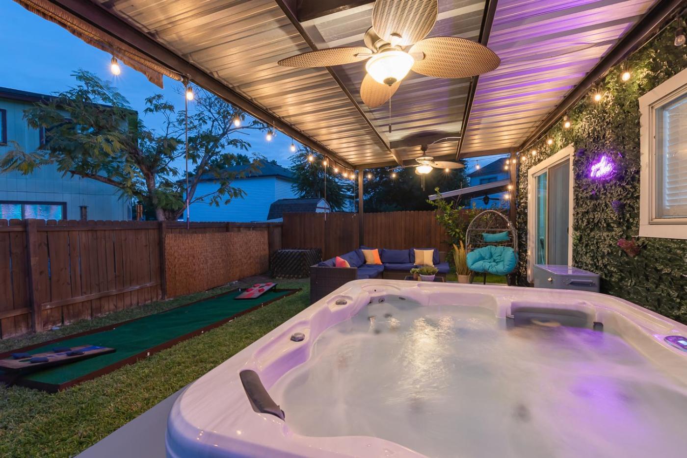 Gameroom, Bbq & Hot-tub By Lackland & Seaworld Сasa de vacaciones