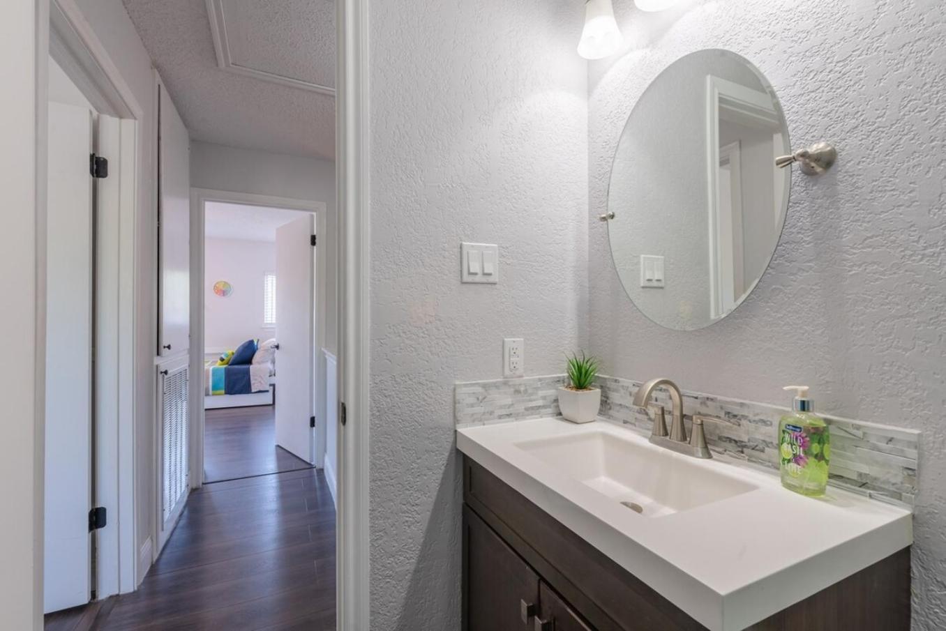 Gameroom, Bbq & Hot-tub By Lackland & Seaworld Сasa de vacaciones *